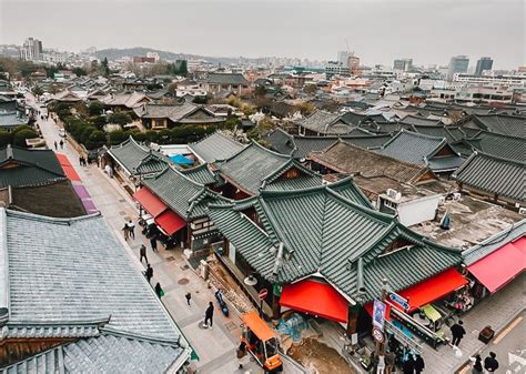 전주날씨오늘, 그리고 우주로 향하는 버스